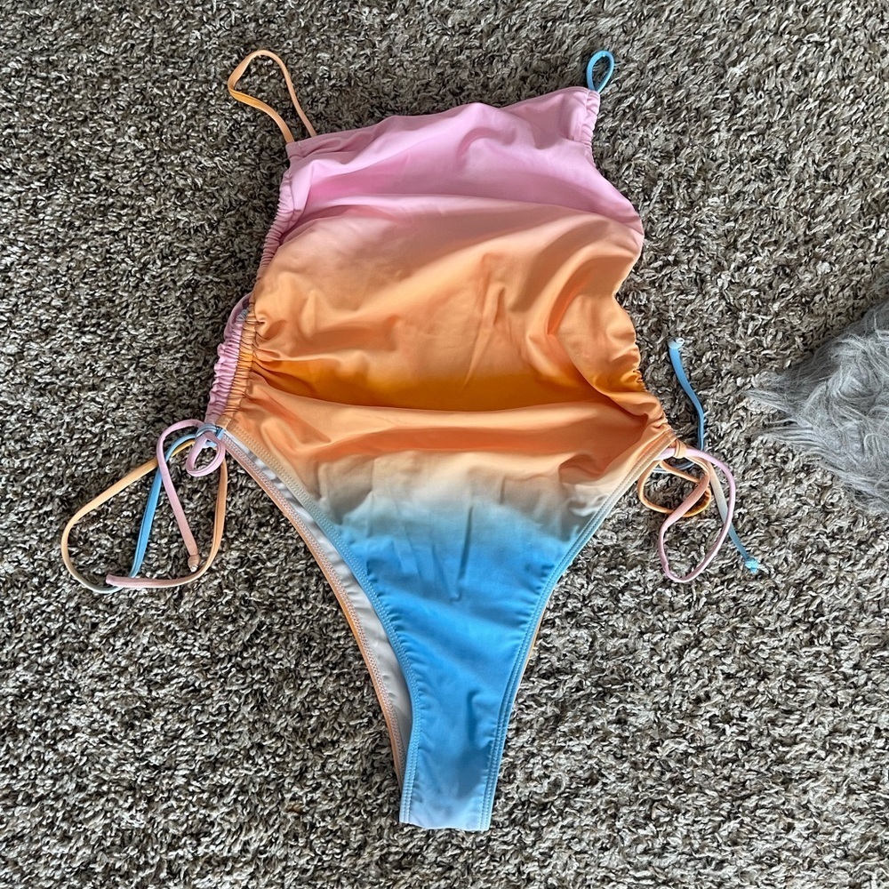 SHEIN Vibrant Summer Sunset Ombre One Piece Drawstring Swimsuit - Picture 2 of 4